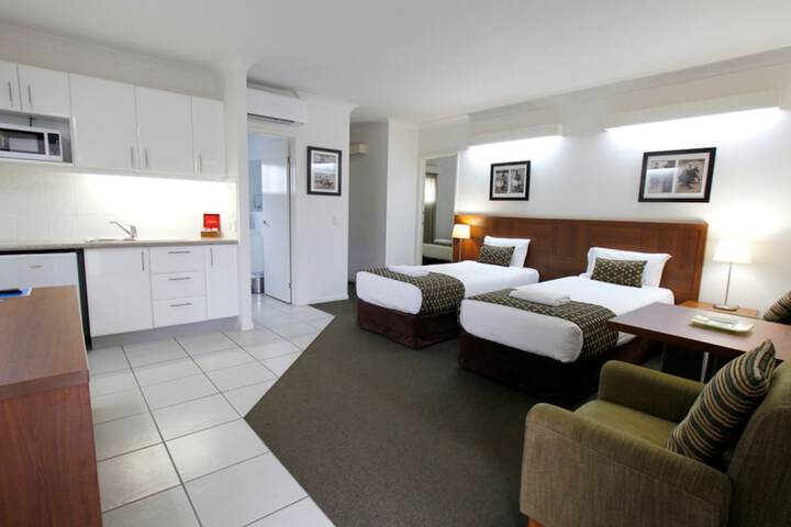 Room 21 of 38
