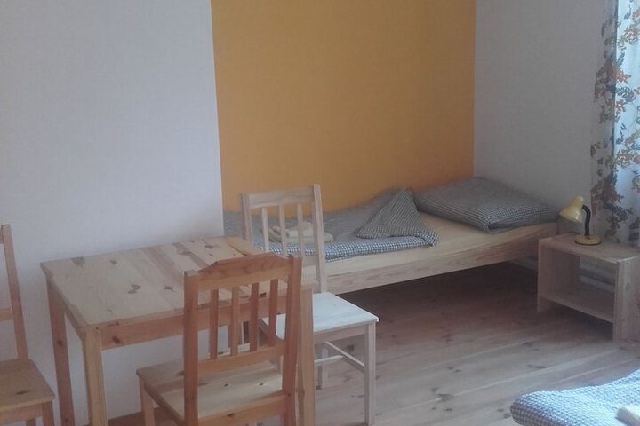 Room 6 of 40