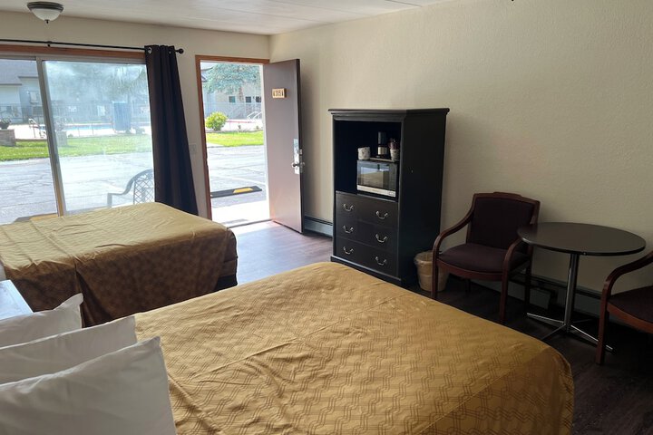 Room 31 of 180