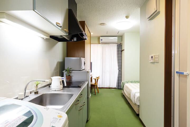 Room 22 of 48