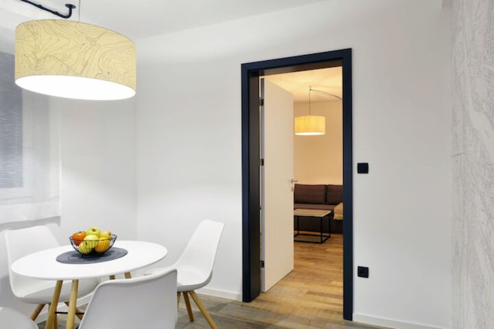 Room 11 of 20