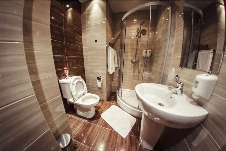 Room 14 of 25