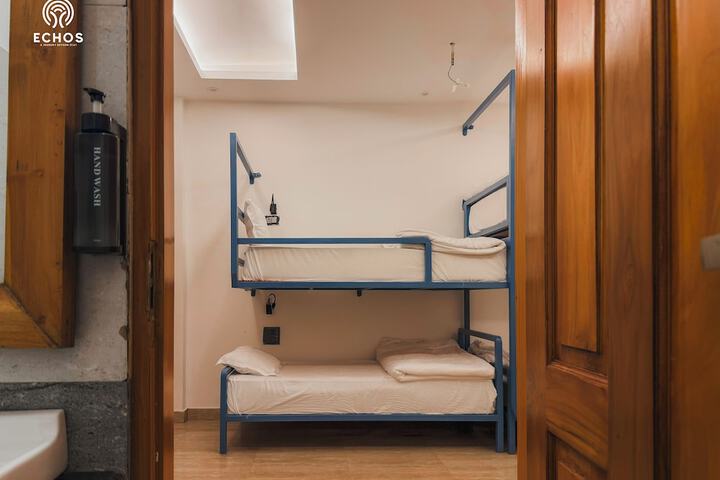 Room 4 of 52