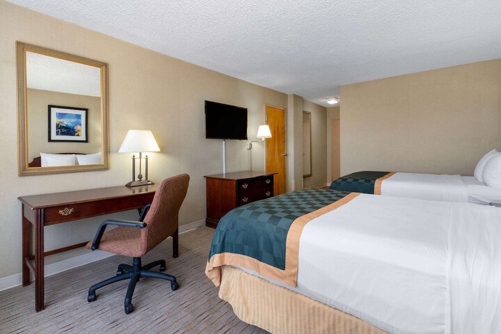 Double Room with 2 Double Beds (14 of 15)