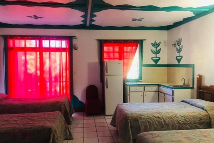 Room 15 of 18