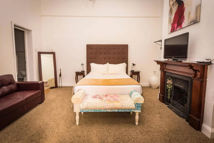 Room 3 of 11