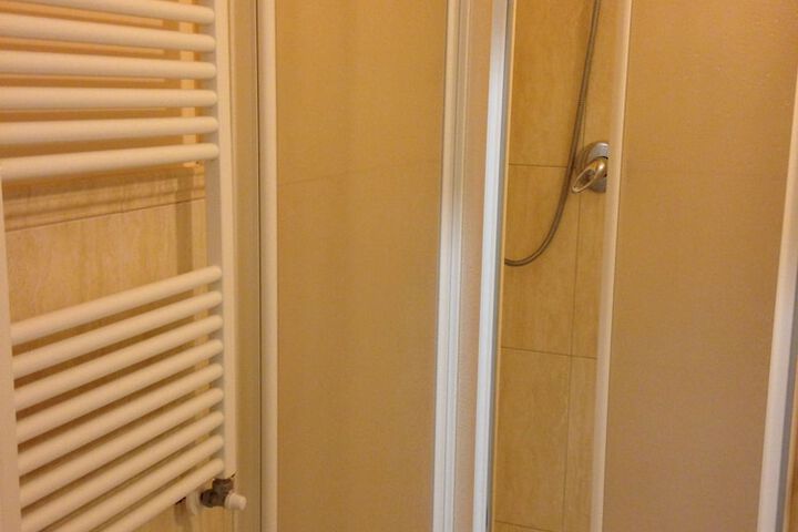 Room 43 of 64