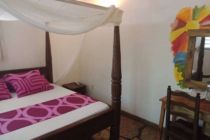 Room 5 of 38