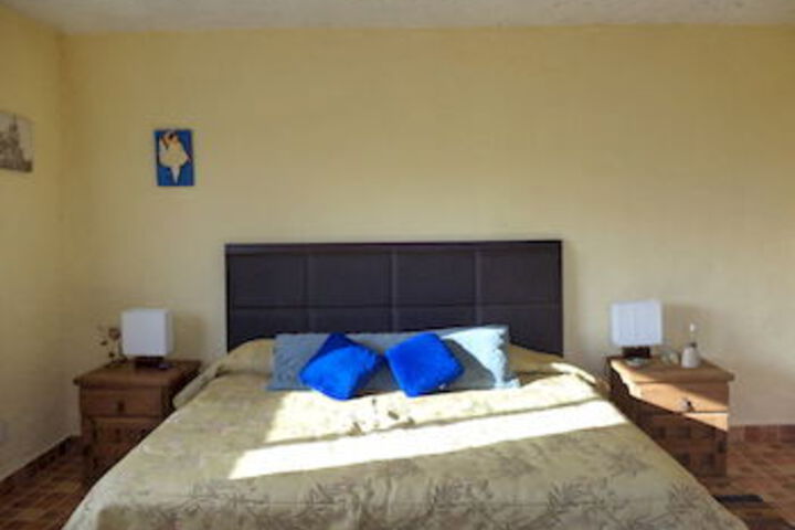 Room 9 of 43