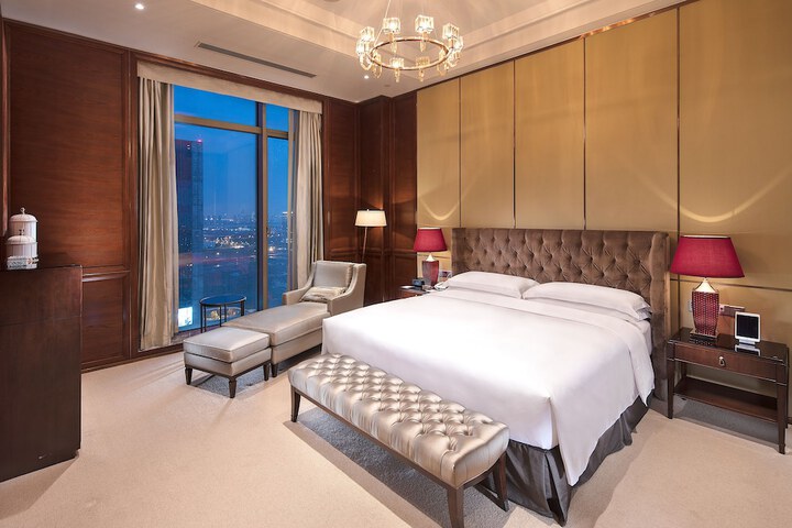 Room 26 of 80