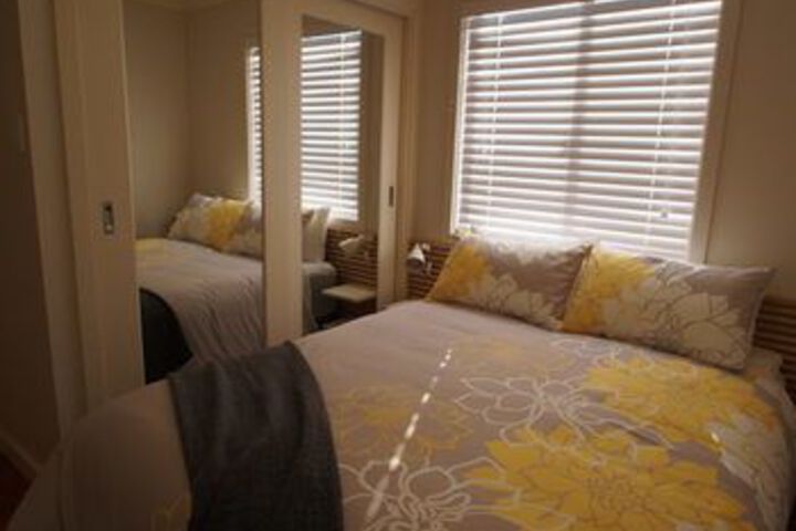 Room 5 of 20