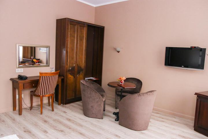 Room 36 of 62