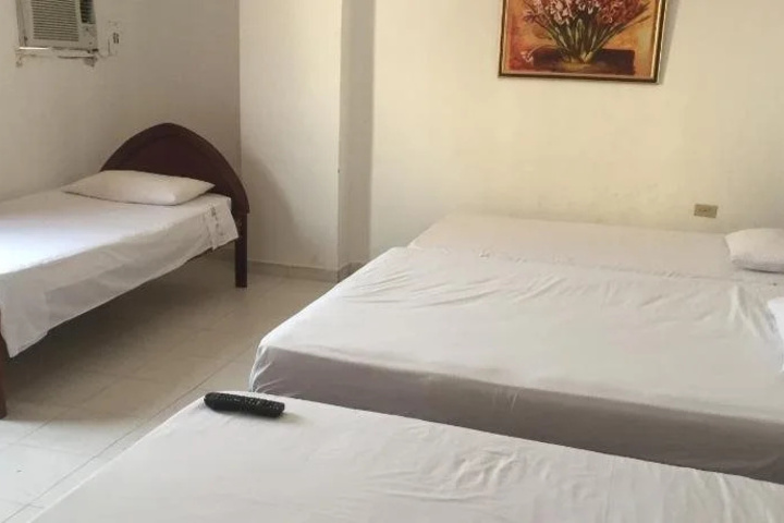 Room 6 of 13