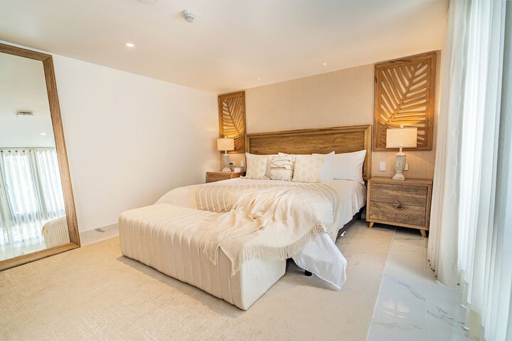 Room 5 of 24