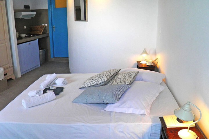 Room 2 of 71
