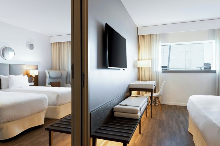Room 12 of 89