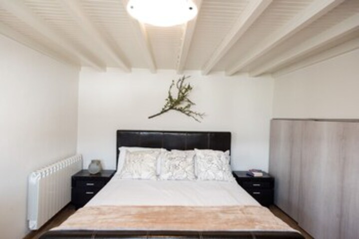 Room 9 of 27