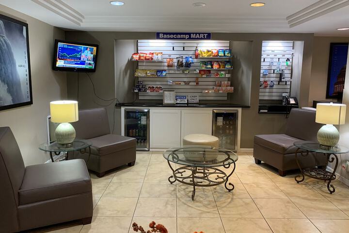 Snack bar