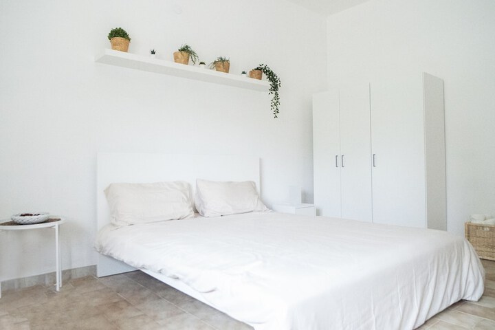 Room 13 of 76