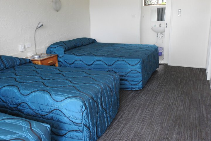 Room 10 of 48