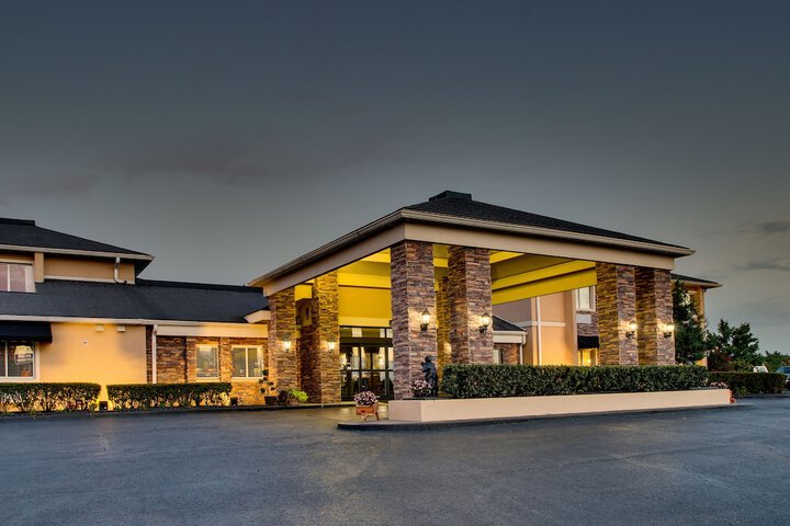 Front of property - evening/night