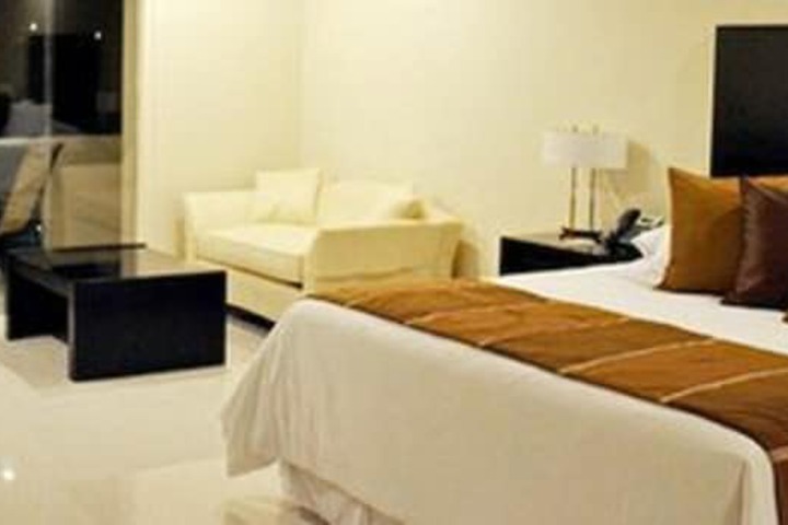 Room 10 of 71