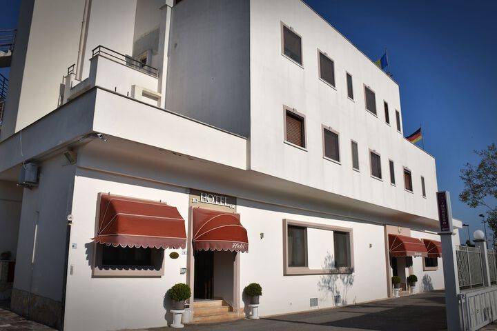 Hotel 62 of 72