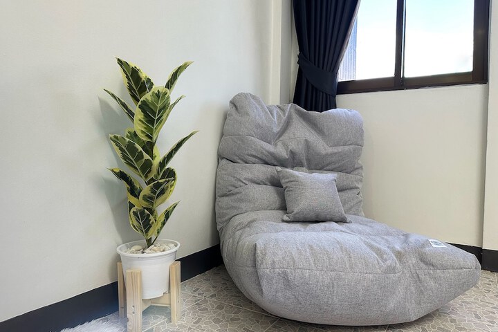 Room 54 of 80