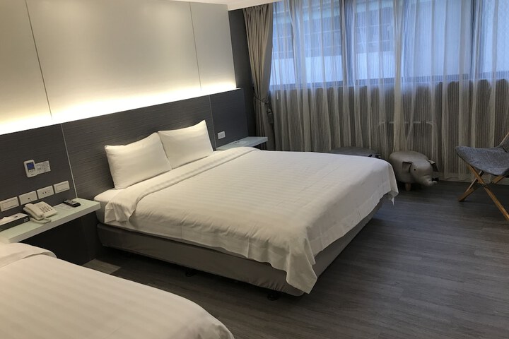 Room 18 of 40