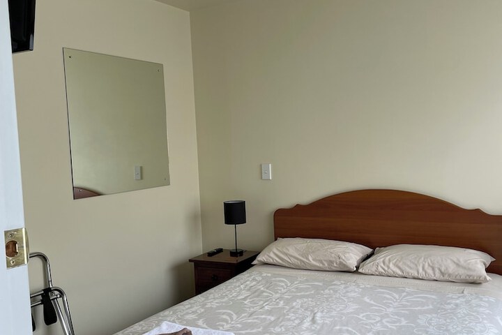 Room 8 of 47