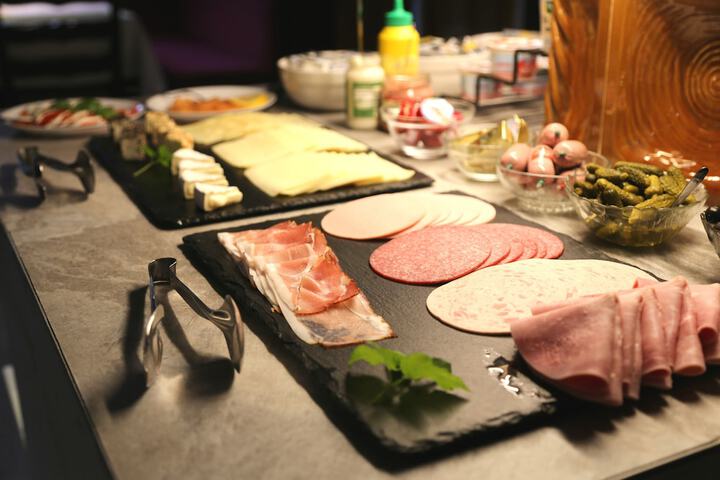 Dining 96 of 130