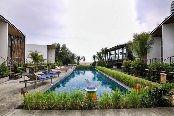 Pools & Facilities
