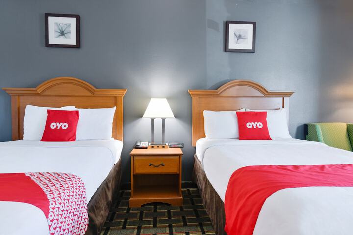 Double Accessible King Size Bed (5 of 8)