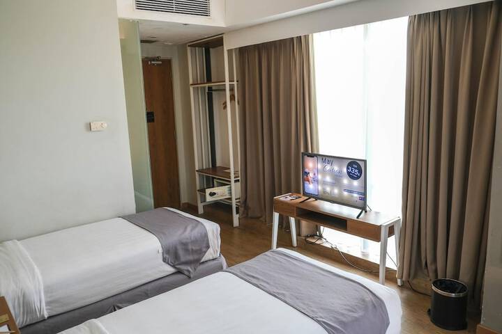 Room 25 of 52