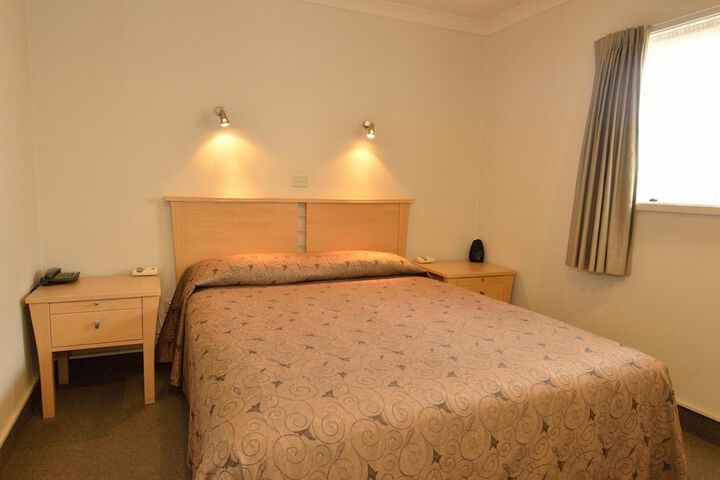 Room 11 of 31