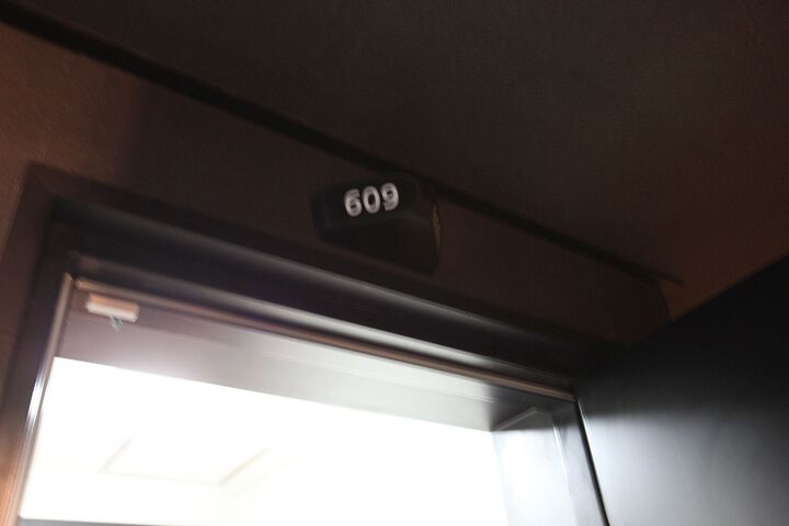 Room 58 of 83