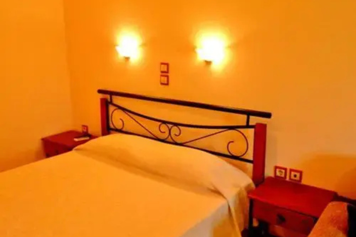 Room 3 of 10