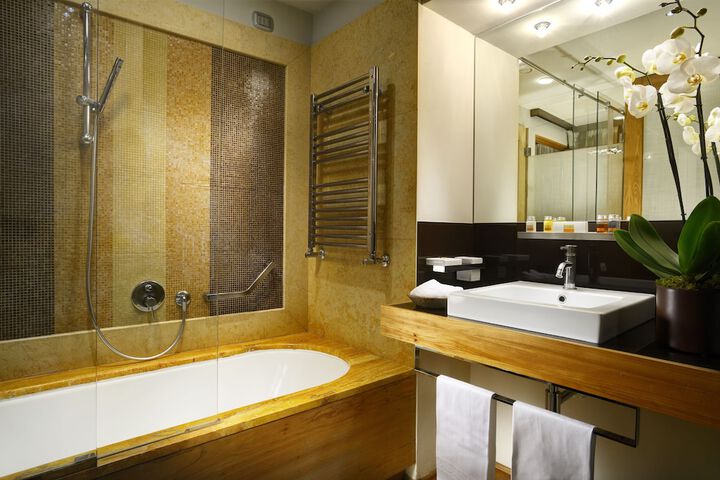 Clean Restrooms