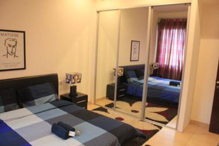 Room 9 of 31
