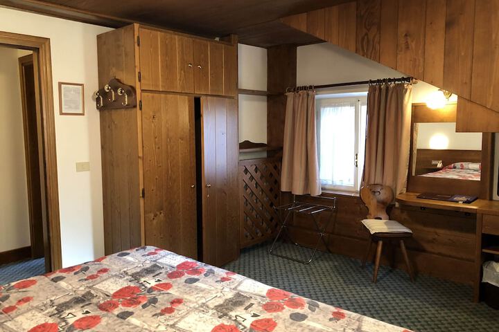 Room 14 of 72