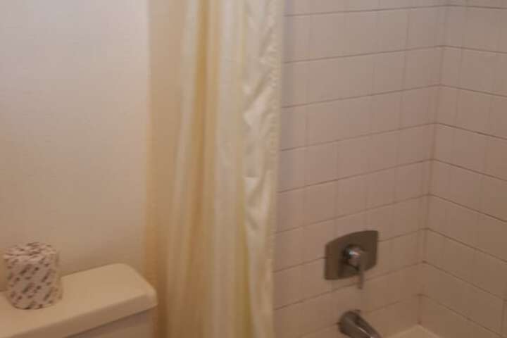 Room 18 of 34