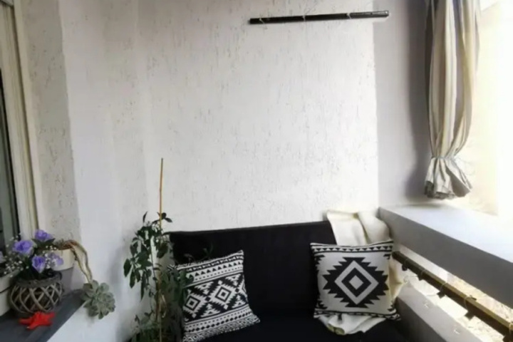 Room 10 of 15