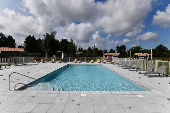 Pool 17 of 31