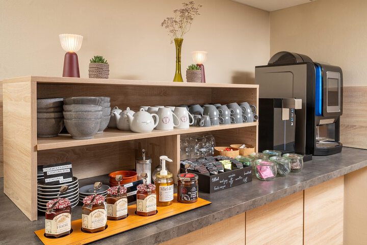 Breakfast/Coffee Service 44 of 62