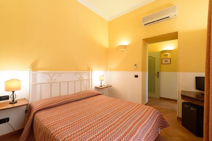 Room 20 of 52