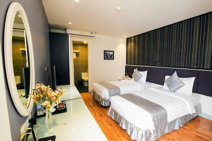 Room 16 of 35