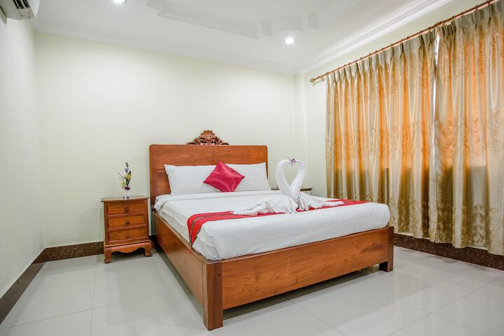 Room 3 of 35