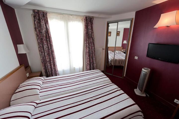 Room 4 of 23