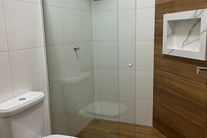 Room 13 of 16