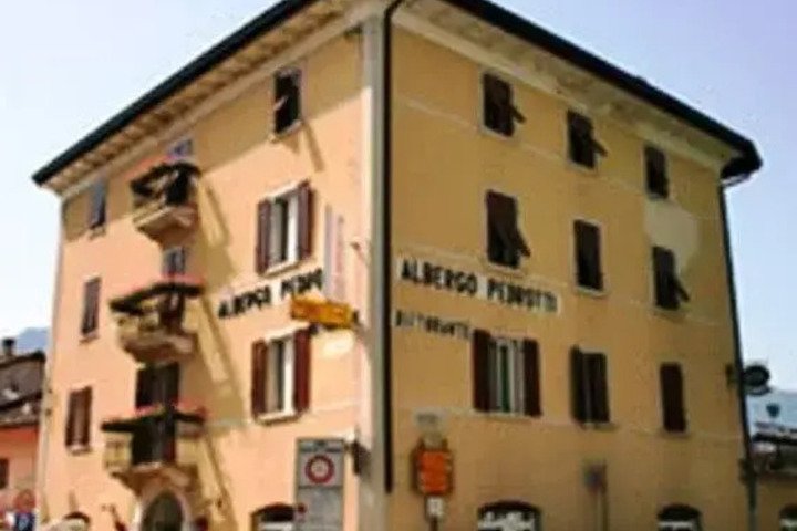HOTEL PEDROTTI